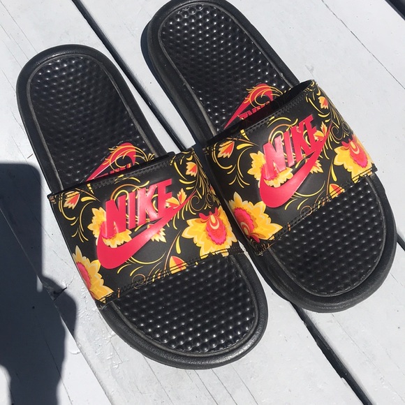 nike hawaiian slides